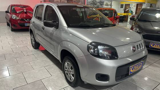 FIAT UNO 1.0 EVO VIVACE 8V FLEX 4P MANUAL FIAT UNO 1.0 EVO VIVACE 8V FLEX 4P MANUAL